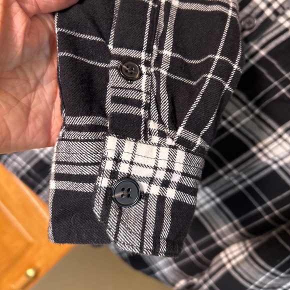 Tilley Black & White Flannel Shirt - Picture 3 of 7
